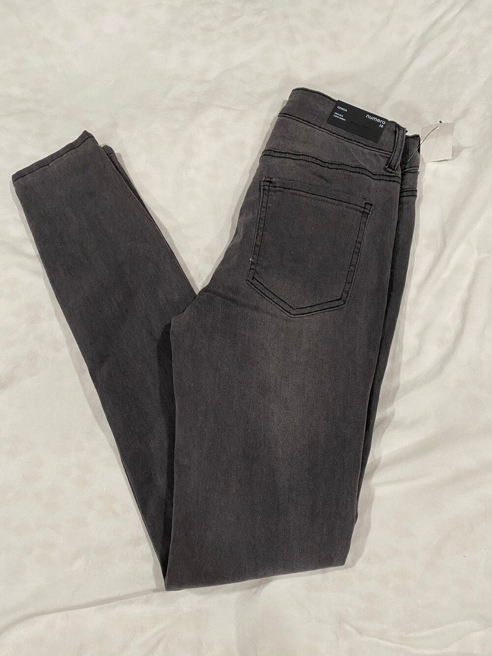 NWT Numero Genoa Gray Faded Skinny Jeans Size 26